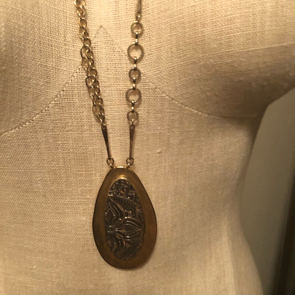 Necklace 🌻 - Picture 2 of 5
